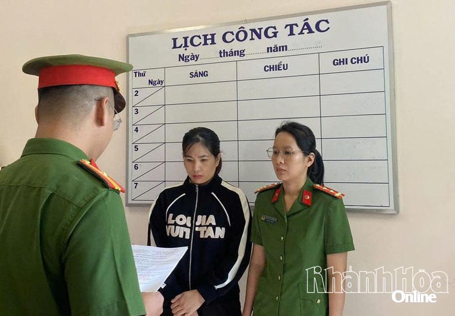 Khởi tố cô giáo mầm non Nguyễn Thị Hào do hành vi bạo hành trẻ em - Ảnh 1. Khởi tố cô giáo mầm non Nguyễn Thị Hào do hành vi bạo hành trẻ em - Ảnh 1.
