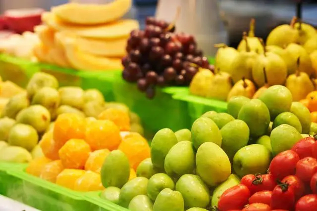 Bác sĩ cho biết - 4 loại trái cây này chứa đầy kho báu, người trung niên và người cao tuổi nên ăn thường xuyên để tăng cường miễn dịch- Ảnh 1.