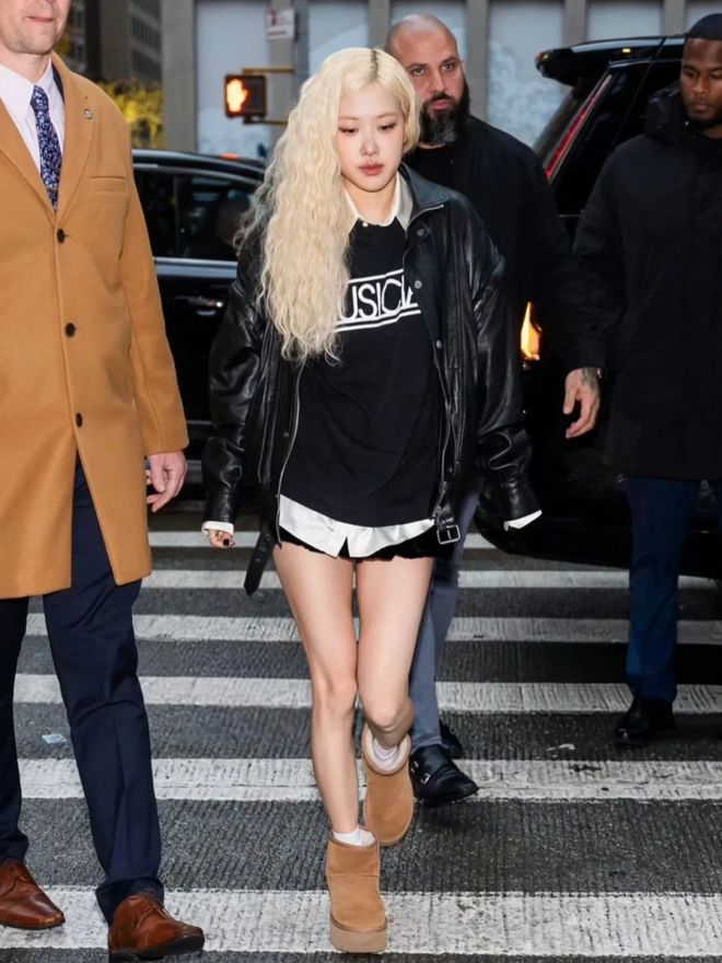 Những người phụ nữ sành điệu khắp thế giới đều đang đi đôi giày này, vì nó hợp với mọi thứ- Ảnh 7.