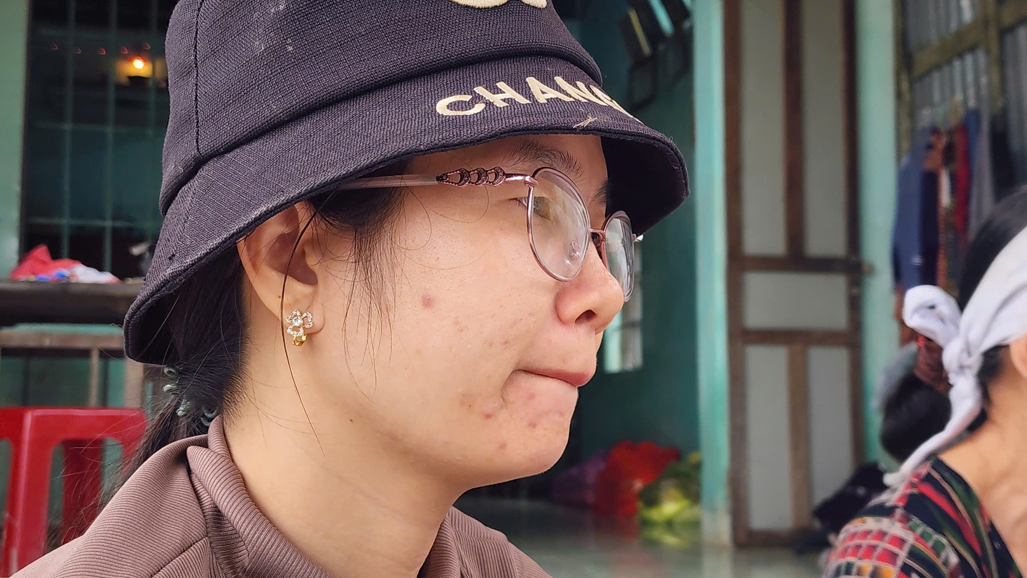 Gặp lại người phụ nữ và 2 con nhỏ trong lũ dữ: Lời kêu cứu ám ảnh - Ảnh 5.