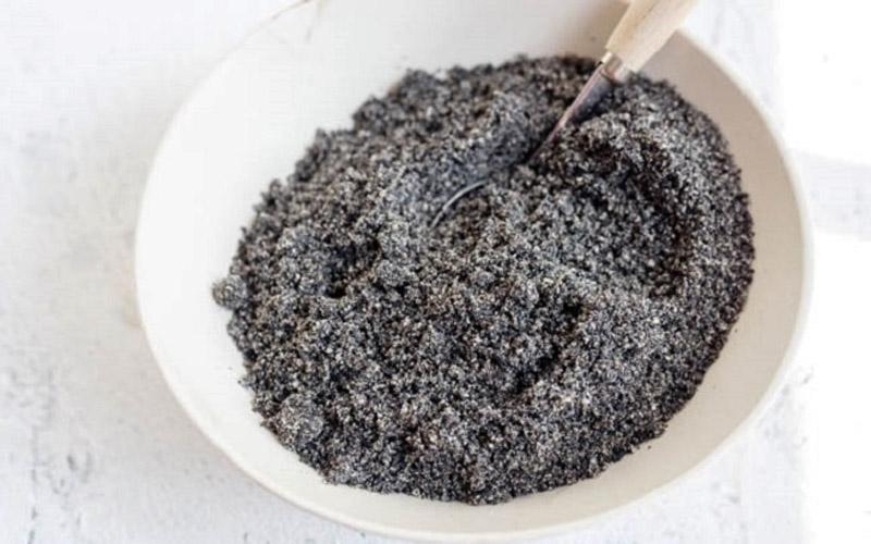 Mái tóc tuổi 40 vẫn đen mượt, bồng bềnh, không một sợi bạc: Bí quyết 