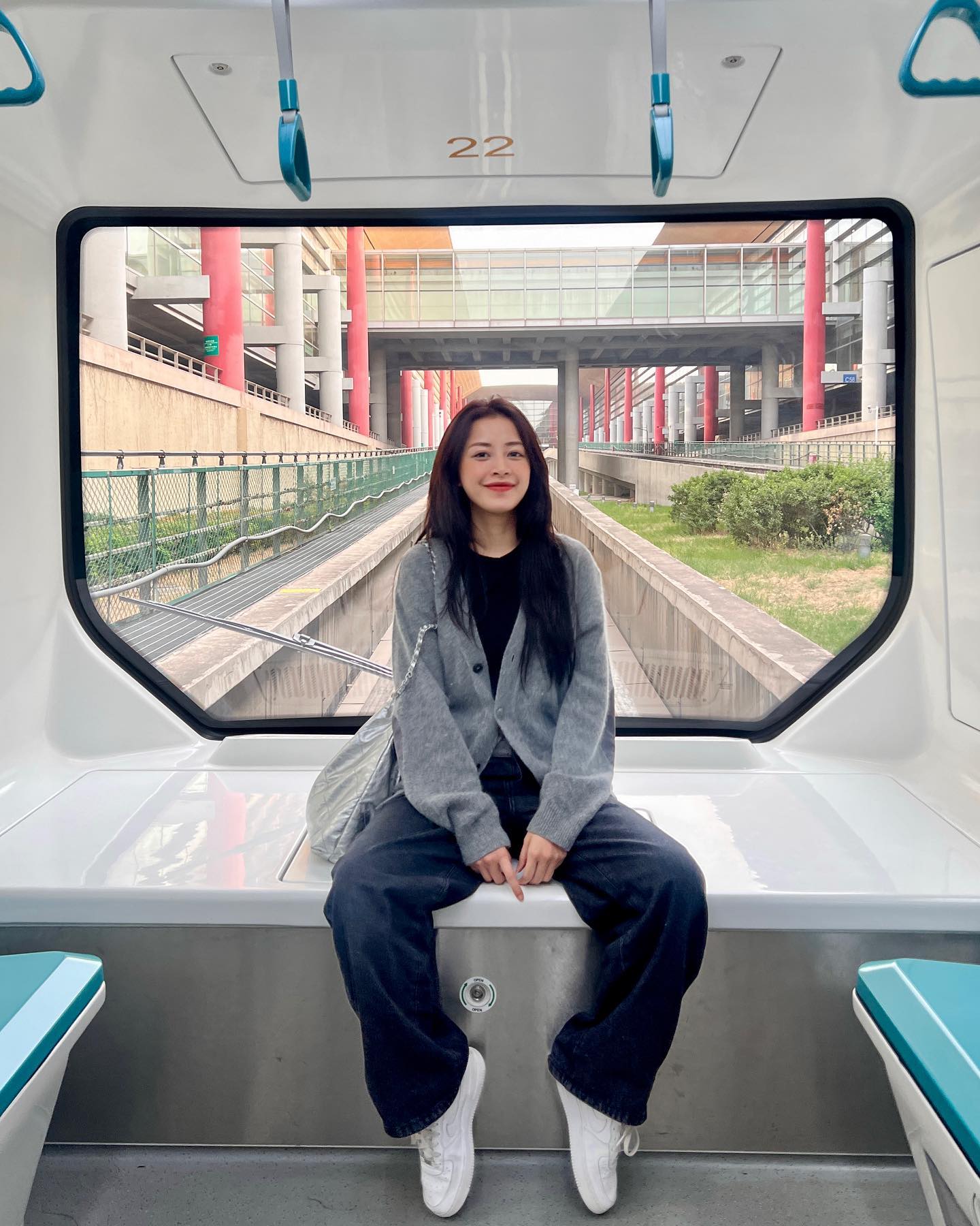 Không thể không mê style mùa đông của Chi Pu - Ảnh 8. Không thể không mê style mùa đông của Chi Pu - Ảnh 8.