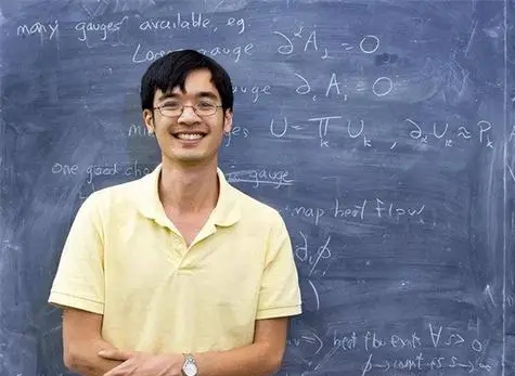 Cậu bé thiên tài có IQ cao hơn Albert Einstein, từng bị cho thôi học vì quá thông minh giờ ra sao?- Ảnh 4.