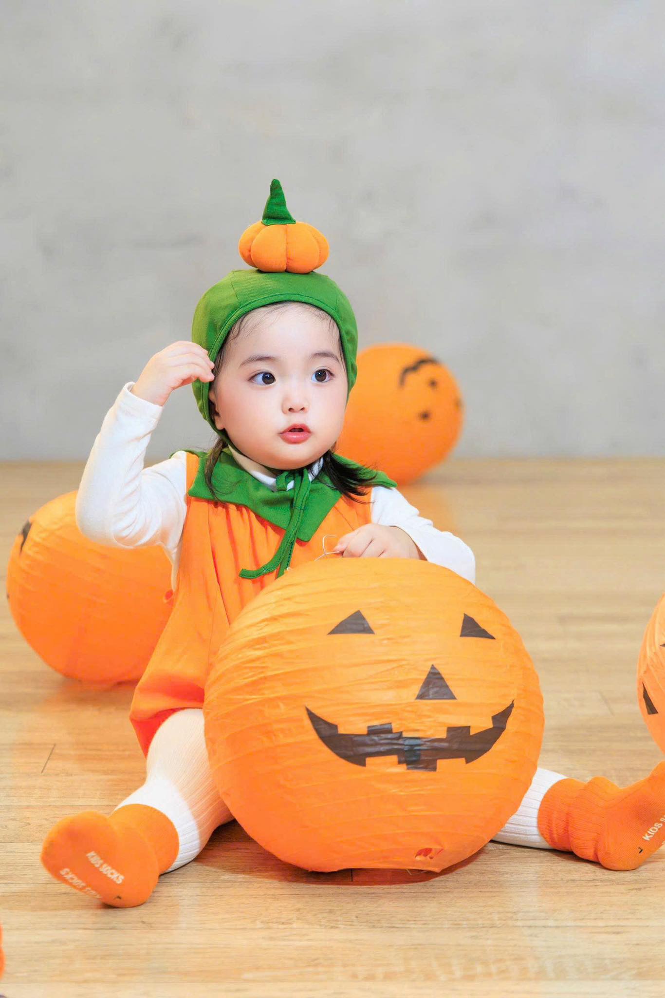 Bé Lisa nhà Khánh Thi, Phan Hiển xinh yêu như thiên thần- Ảnh 7. Bé Lisa nhà Khánh Thi, Phan Hiển xinh yêu như thiên thần- Ảnh 7.