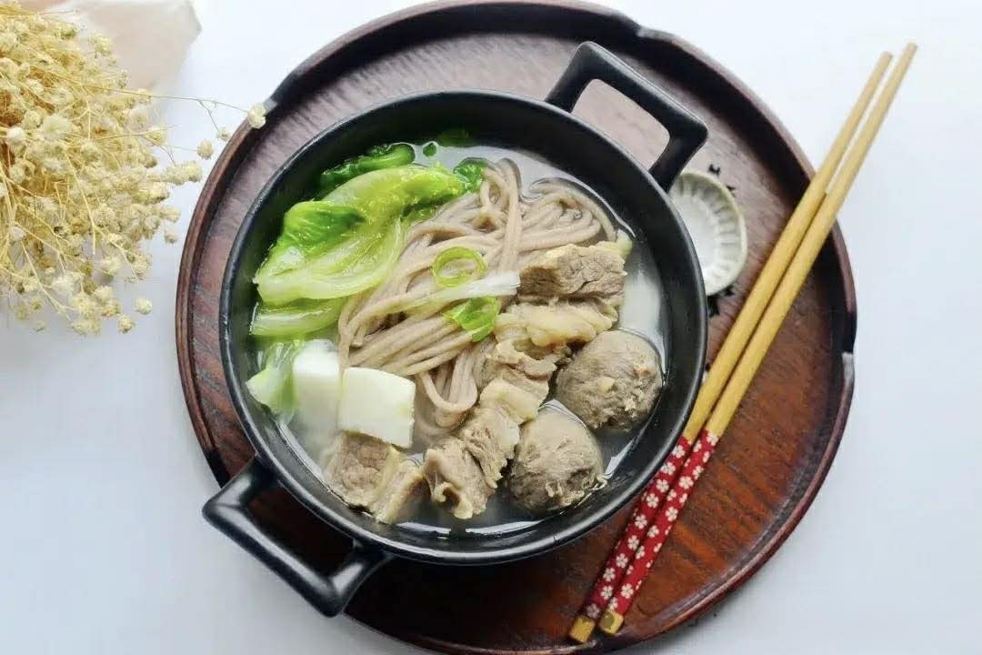 2 món mì dễ nấu giúp bạn có bữa sáng cực ngon và ấm bụng vào ngày mưa lạnh - Ảnh 4. 2 món mì dễ nấu giúp bạn có bữa sáng cực ngon và ấm bụng vào ngày mưa lạnh - Ảnh 4.