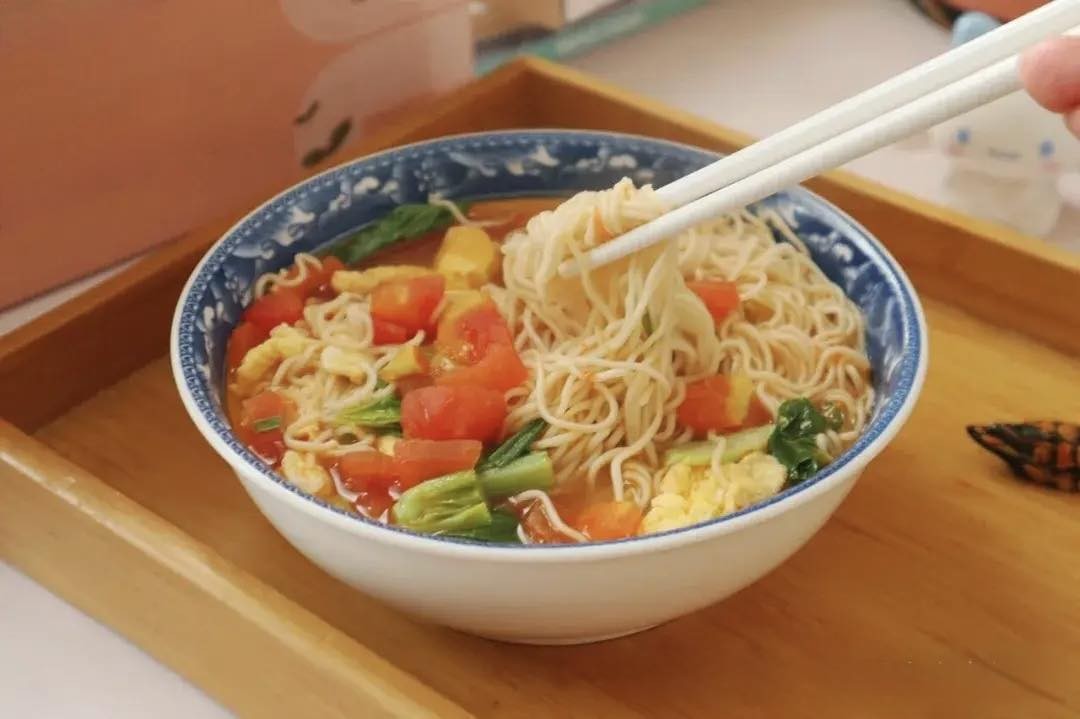 2 món mì dễ nấu giúp bạn có bữa sáng cực ngon và ấm bụng vào ngày mưa lạnh - Ảnh 8. 2 món mì dễ nấu giúp bạn có bữa sáng cực ngon và ấm bụng vào ngày mưa lạnh - Ảnh 8.