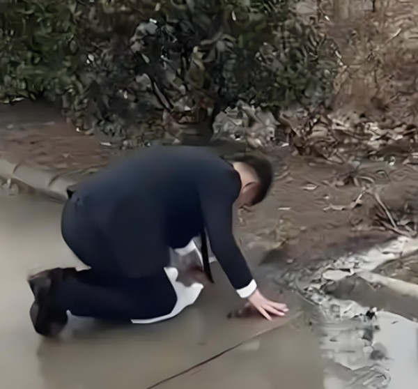 Mẹ kế qua đời, tôi được luật sư gọi đến mở niêm phong di chúc, những dòng chữ bên trong khiến tôi chết lặng- Ảnh 1.