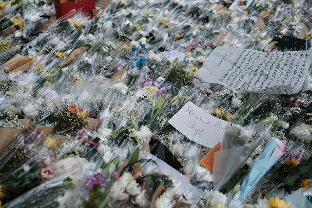 Hình ảnh đau thương tại Hong Kong sau vụ hỏa hoạn lịch sử 128 người thiệt mạng - Ảnh 1.