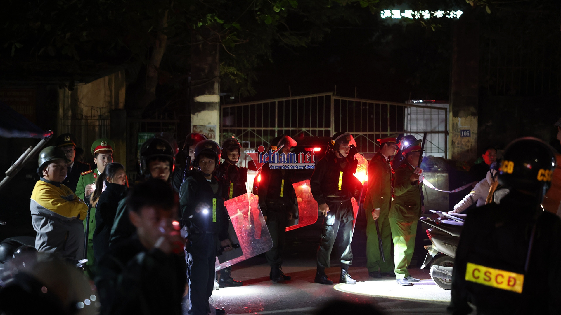 Công an Lạng Sơn phong tỏa Trạm Quản lý thị trường số 4 gây xôn xao dư luận - Ảnh 1.