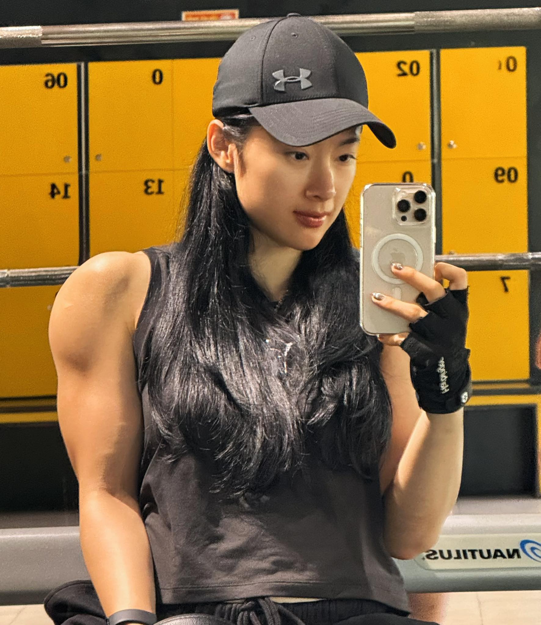 Bắt gặp Angela Phương Trinh sánh đôi bên Phạm Văn Mách, ngoại hình đàng gái có  Bắt gặp Angela Phương Trinh sánh đôi bên Phạm Văn Mách, ngoại hình đàng gái có