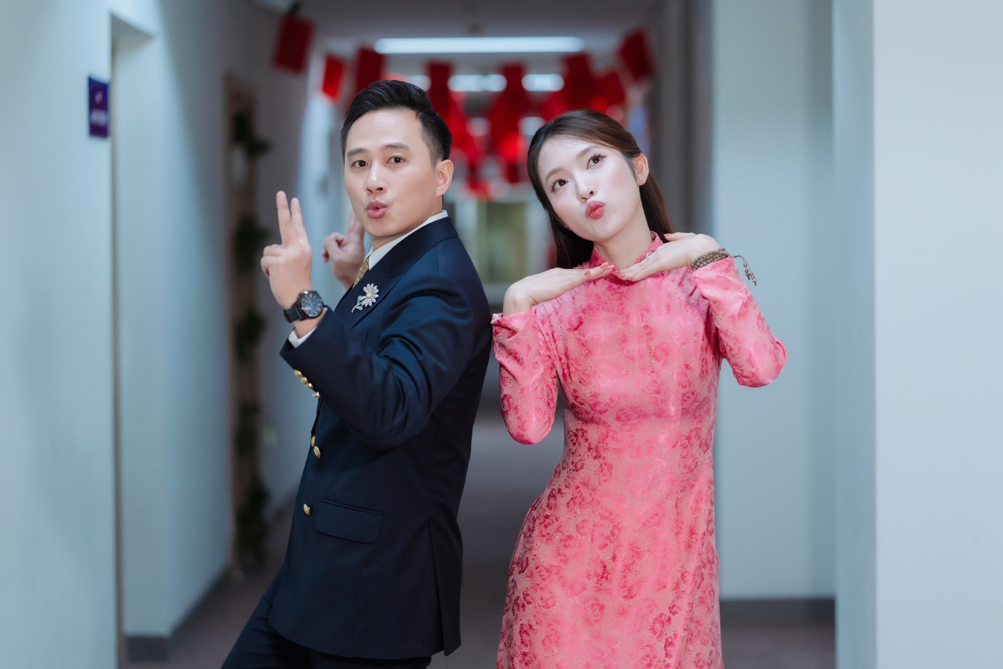 MC Ngọc Huy - MC dẫn Olympia lâu năm nhất: &quot;Khánh Vy trưởng thành còn nhanh hơn cả... phần thi Tăng tốc&quot; - Ảnh 7.