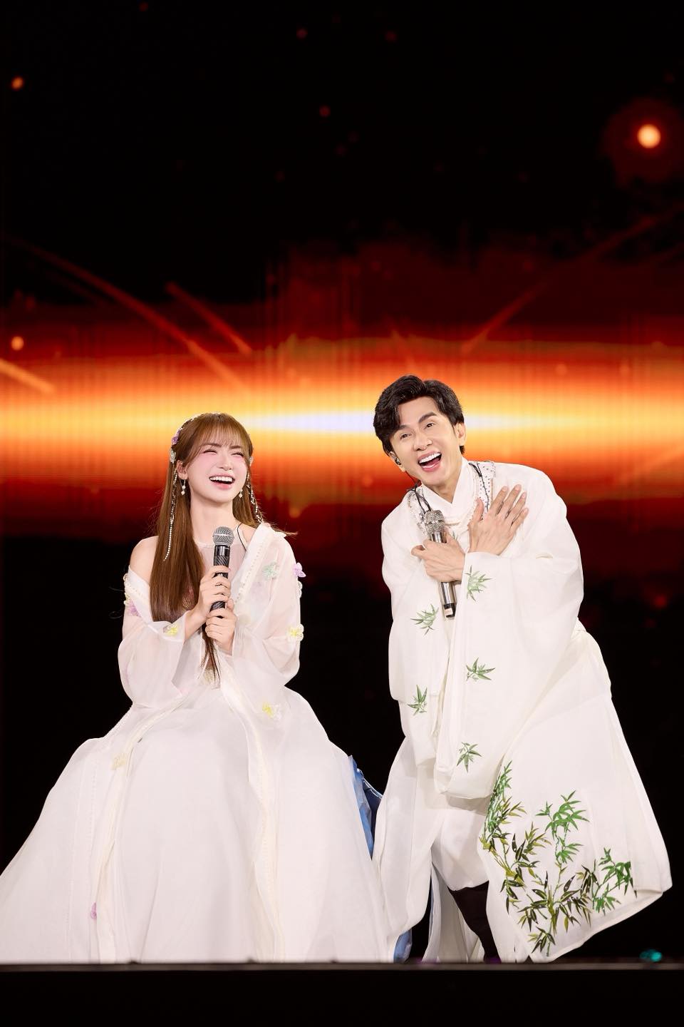 Số tiền Đan Trường chuyển khoản gấp lúc Hòa Minzy đang ngủ- Ảnh 3.