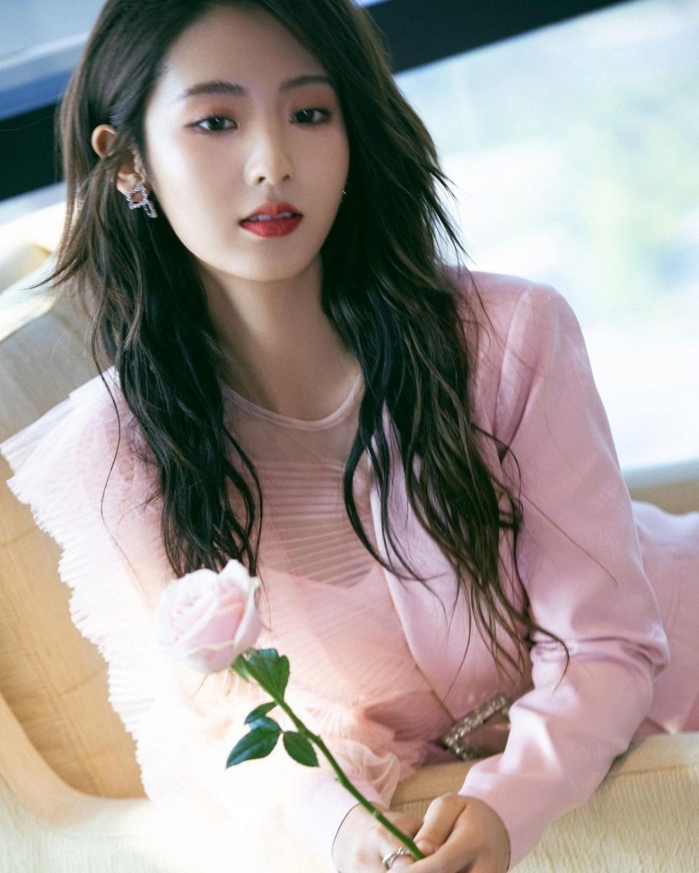 Cặp đôi phim giả tình thật lộ clip hẹn hò chấn động: Nhà gái đẹp quá sức chịu đựng, đóng phim giờ vàng hot nhất cả nước - Ảnh 5. Cặp đôi phim giả tình thật lộ clip hẹn hò chấn động: Nhà gái đẹp quá sức chịu đựng, đóng phim giờ vàng hot nhất cả nước - Ảnh 5.