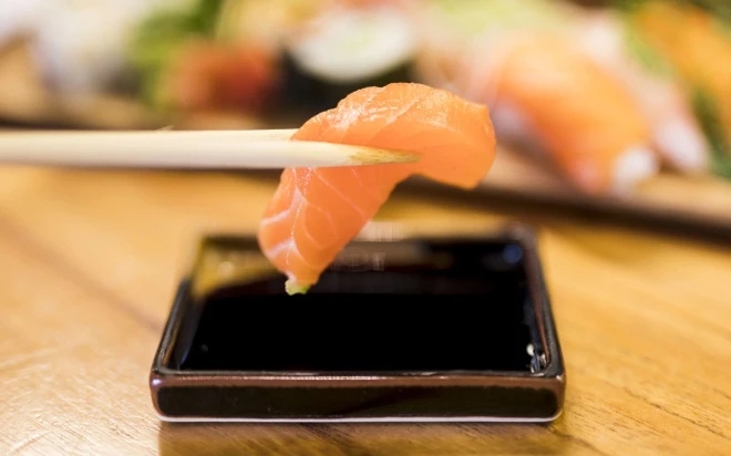 Gan người đàn ông thủng lỗ chỗ như tổ ong do thường xuyên ăn 1 loại cá: Bác sĩ khuyên ăn càng ít càng tốt 4 loại cá này vì chúng chứa chất gây ung thư