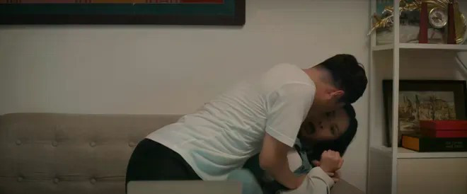 Giải oan cho 'chiếc áo hư hỏng' trong phim Việt giờ vàng - Ảnh 2.