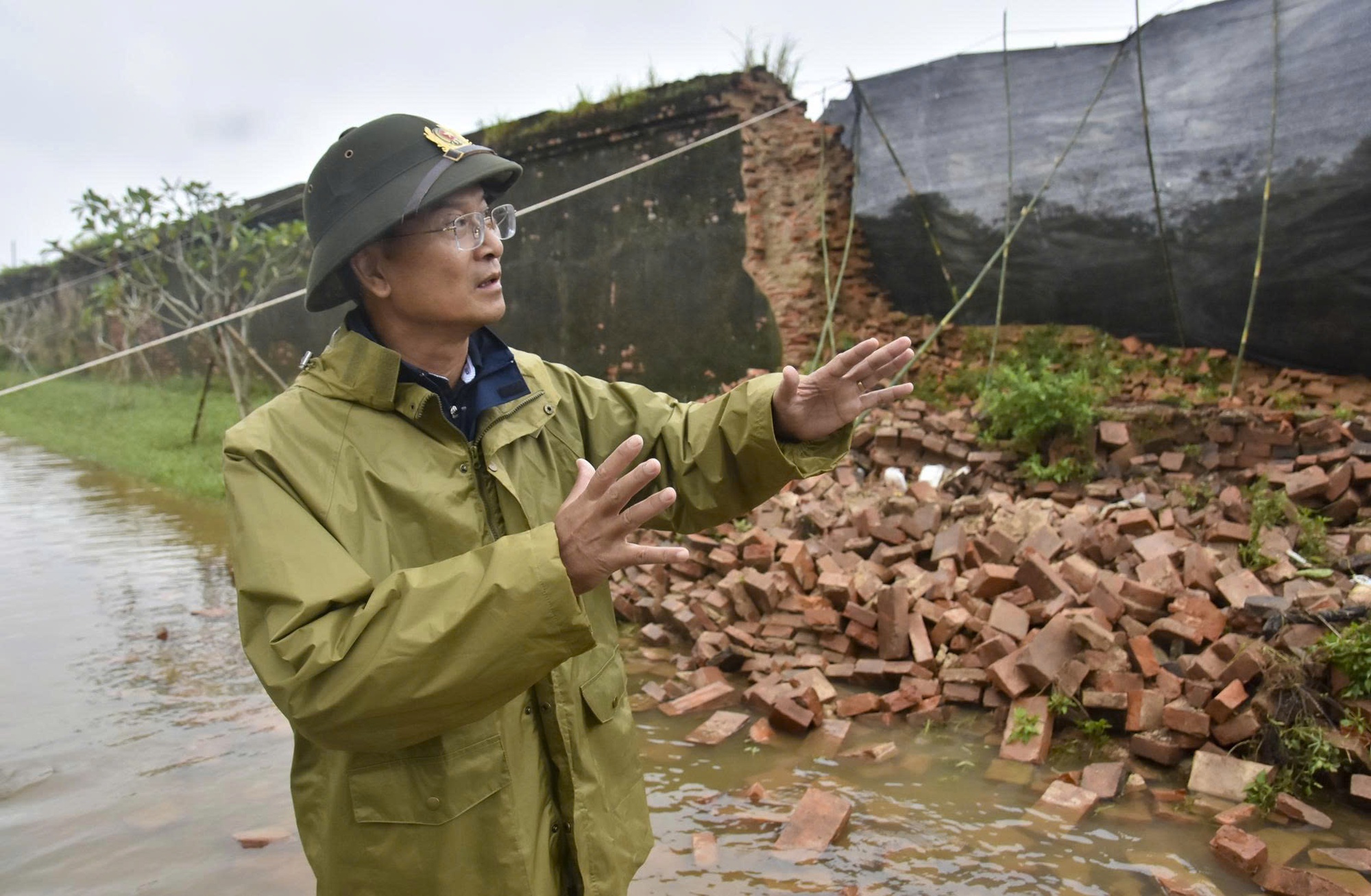 Sập tường Hoàng thành Huế: Cần làm gì để bảo vệ di tích thành lỹ cổ? - Ảnh 1.