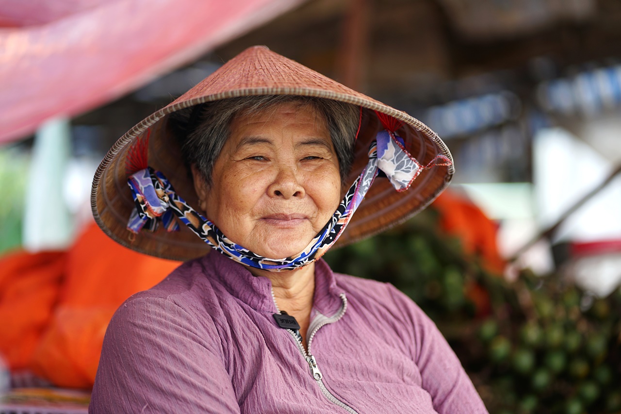 Clip: Hàng xóm hé lộ cuộc sống trước đó của người mẹ có con 4 tháng tuổi rơi xuống kênh tử vong - Ảnh 2. Clip: Hàng xóm hé lộ cuộc sống trước đó của người mẹ có con 4 tháng tuổi rơi xuống kênh tử vong - Ảnh 2.