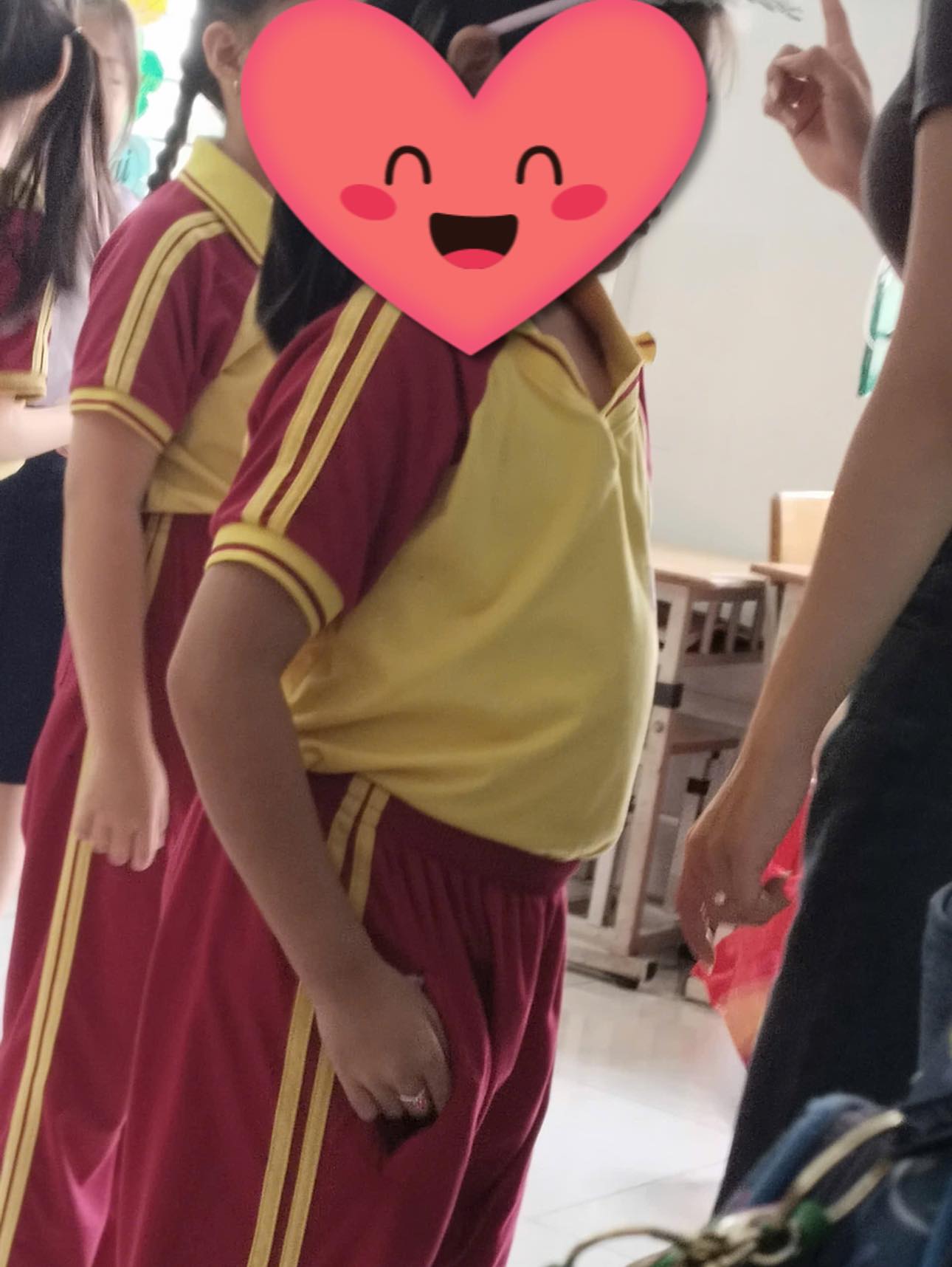 Bà mẹ TPHCM khoe ảnh con gái sau bữa ăn bán trú, 1 chi tiết Bà mẹ TPHCM khoe ảnh con gái sau bữa ăn bán trú, 1 chi tiết