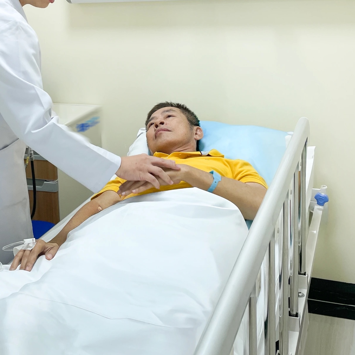 Nghệ sĩ hài Tấn Beo đối mặt với bệnh suy thận giai đoạn cuối, đồng nghiệp lo lắng - Ảnh 3. Nghệ sĩ Tấn Beo đối mặt với bệnh suy thận giai đoạn cuối, đồng nghiệp lo lắng - Ảnh 3.