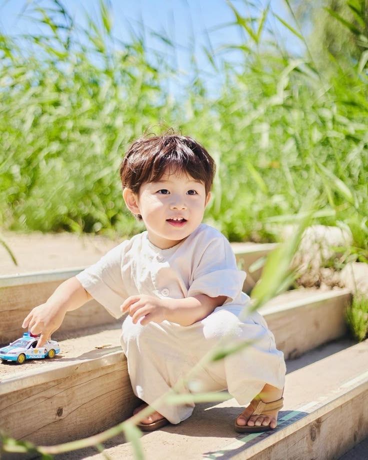 Nếu muốn con trai đường đời ít giông tố, bố mẹ nên tránh đặt tên con kiểu này- Ảnh 1.