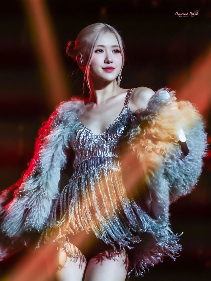 Mái tóc xơ xác thảm hại của Rosé- Ảnh 5.