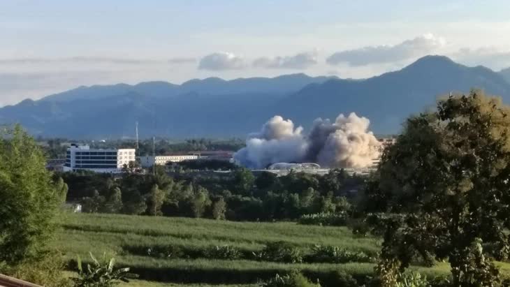 Thái Lan bắt giữ gần 1.600 người trốn khỏi trung tâm lừa đảo ở Myanmar - Ảnh 1. Thái Lan bắt giữ gần 1.600 người trốn khỏi trung tâm lừa đảo ở Myanmar - Ảnh 1.