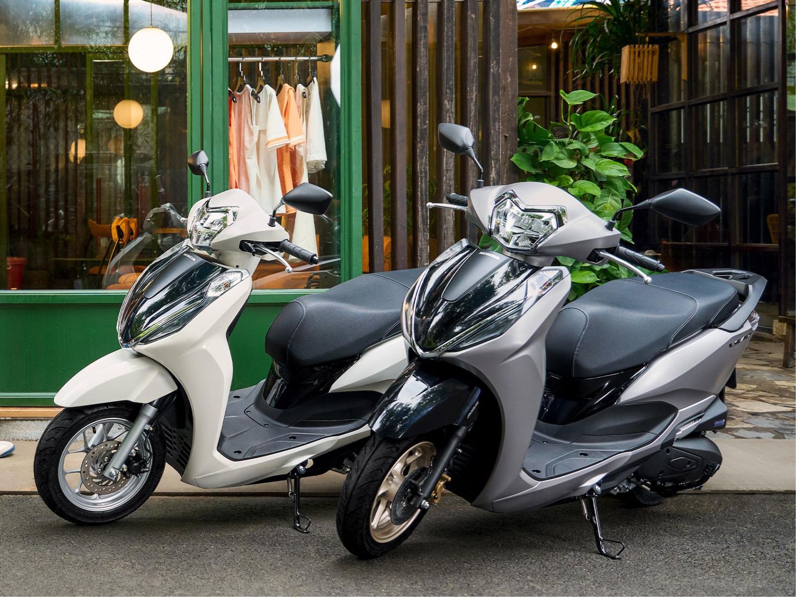 Honda Lead nâng cấp ra mắt Việt Nam: Giá từ hơn 40 triệu đồng, phối màu mới, cốp 37 lít, phanh ABS - Ảnh 1. Honda Lead nâng cấp ra mắt Việt Nam: Giá từ hơn 40 triệu đồng, phối màu mới, cốp 37 lít, phanh ABS - Ảnh 1.