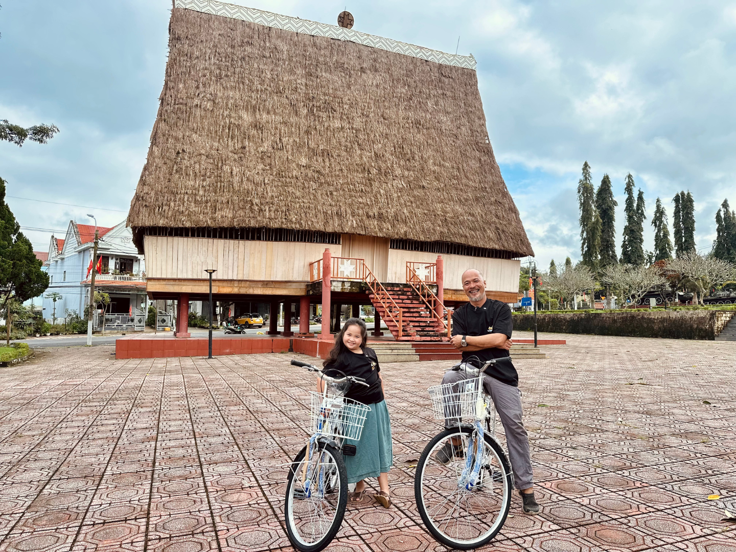 Ông bố họa sĩ gây ấn tượng bởi bài học dạy con gái 9 tuổi trong Ông bố họa sĩ gây ấn tượng bởi bài học dạy con gái 9 tuổi trong