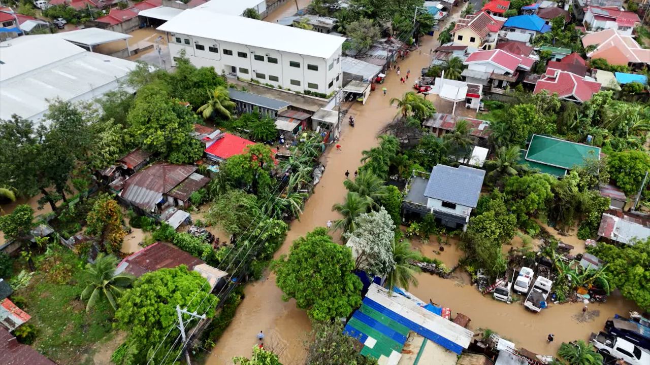 Bão cuồng phong Kalmaegi quá hung tàn, tất cả đều bị phá hủy: Những hình ảnh flycam lột tả sự thảm khốc- Ảnh 4. Bão cuồng phong Kalmaegi quá hung tàn, tất cả đều bị phá hủy: Những hình ảnh flycam lột tả sự thảm khốc- Ảnh 4.