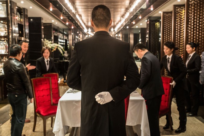 Giúp việc của giới siêu giàu - Nghề rủi ro nhất thế giới: Một cú trượt tay có thể thổi bay 75.000 USD, thần kinh không vững không thể trụ được! - Ảnh 3. Giúp việc của giới siêu giàu - Nghề rủi ro nhất thế giới: Một cú trượt tay có thể thổi bay 75.000 USD, thần kinh không vững không thể trụ được! - Ảnh 3.