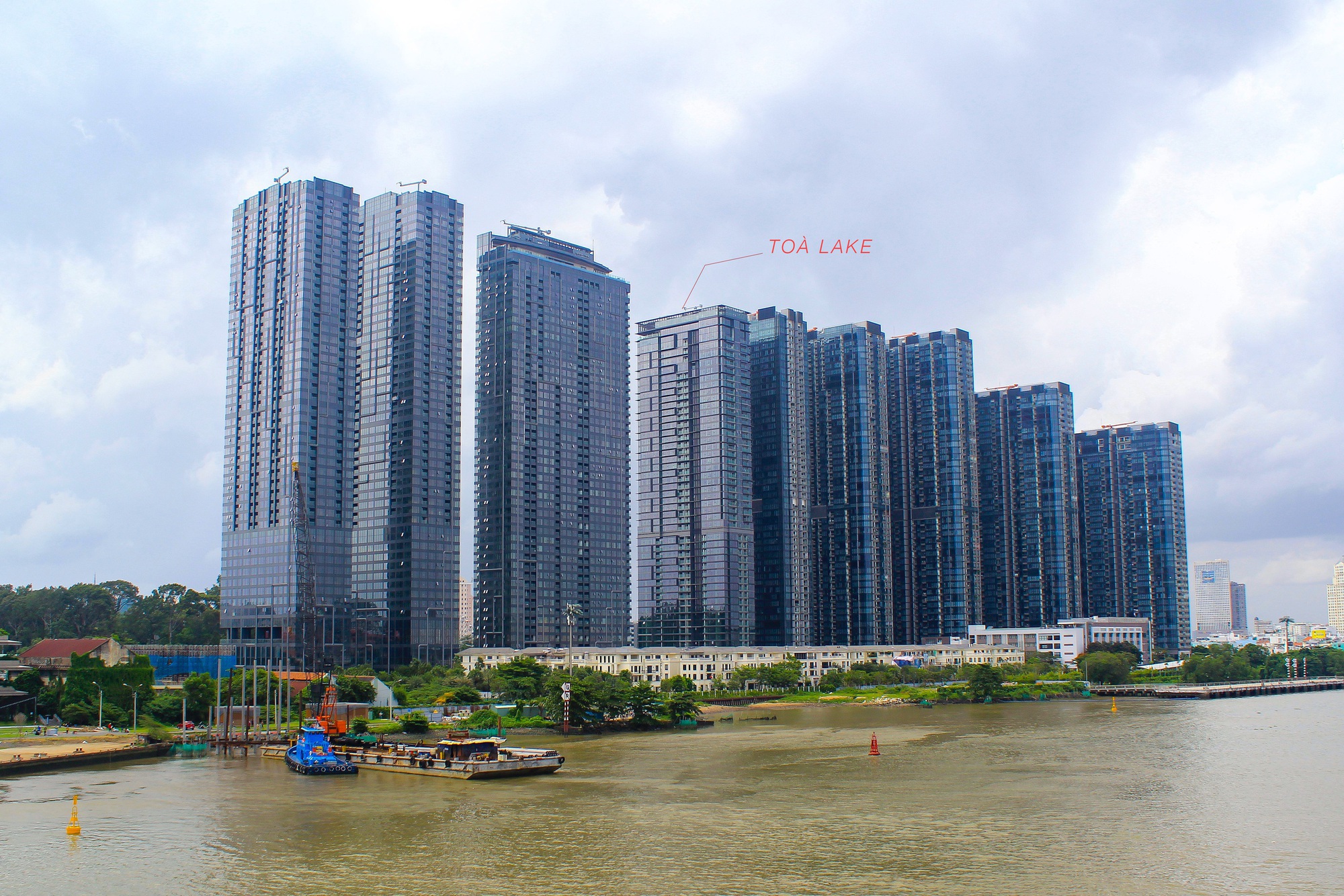 Bất động sản của các nghệ sĩ Việt: Hà Anh Tuấn có duplex trăm tỷ, Đặng Thu Thảo ở biệt thự quận 1, Lý Nhã Kỳ sở hữu cả một lâu đài - Ảnh 3. Bất động sản của các nghệ sĩ Việt: Hà Anh Tuấn có duplex trăm tỷ, Đặng Thu Thảo ở biệt thự quận 1, Lý Nhã Kỳ sở hữu cả một lâu đài - Ảnh 3.