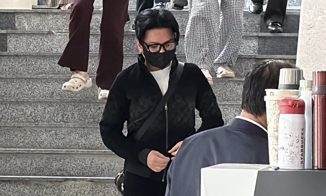 Ca sĩ Vũ Hà hối hận về vụ đánh bạc tại khách sạn Pullman Hà Nội - Ảnh 1. Ca sĩ Vũ Hà hối hận về vụ đánh bạc tại khách sạn Pullman Hà Nội - Ảnh 1.