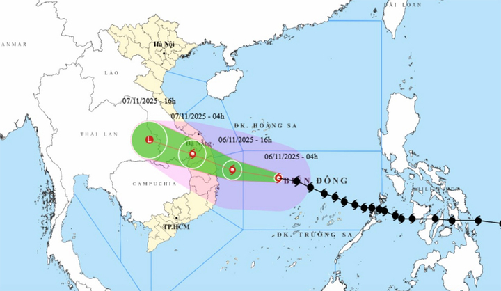 Bão số 13 Kalmaegi tăng tốc, giật cấp 17, từ hôm nay miền Trung mưa như trút - Ảnh 1.