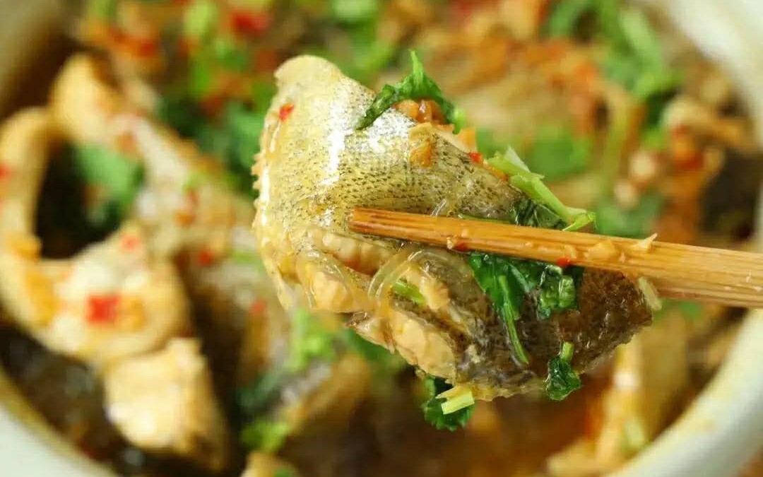 Bữa cơm mùa đông của người &quot;sành ăn&quot; không thể thiếu món cá này: Dễ nấu mà ngon thơm nức lòng, ai cũng phải khen!