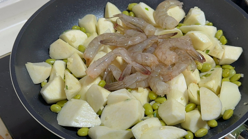 Loại củ này đang vào mùa, dùng xào với tôm và đậu nành vừa ngon miệng lại giúp giải độc gan, bồi bổ cơ thể - Ảnh 7.