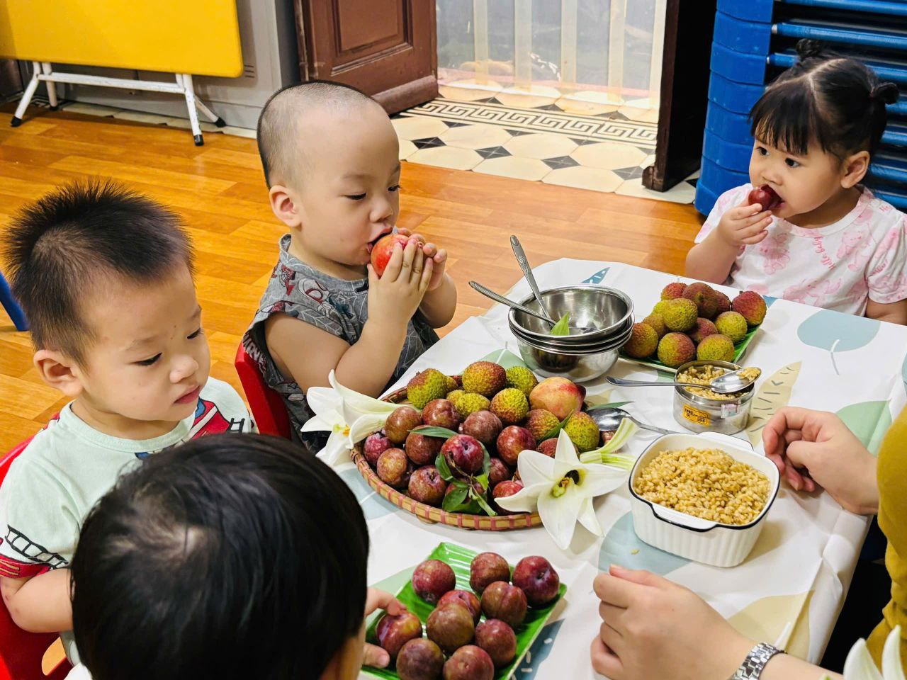 Bác sĩ nhi khoa: Bí quyết vàng giúp trẻ nhẹ cân, suy dinh dưỡng phát triển ngoạn mục!- Ảnh 3. Bác sĩ nhi khoa: Bí quyết vàng giúp trẻ nhẹ cân, suy dinh dưỡng phát triển ngoạn mục!- Ảnh 3.