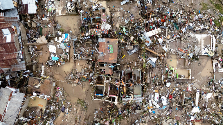 Trực thăng rơi khi đang đi cứu hộ, được tìm thấy trong rừng: Toàn bộ thành viên phi hành đoàn đã tử vong- Ảnh 5. Trực thăng rơi khi đang đi cứu hộ, được tìm thấy trong rừng: Toàn bộ thành viên phi hành đoàn đã tử vong- Ảnh 5.