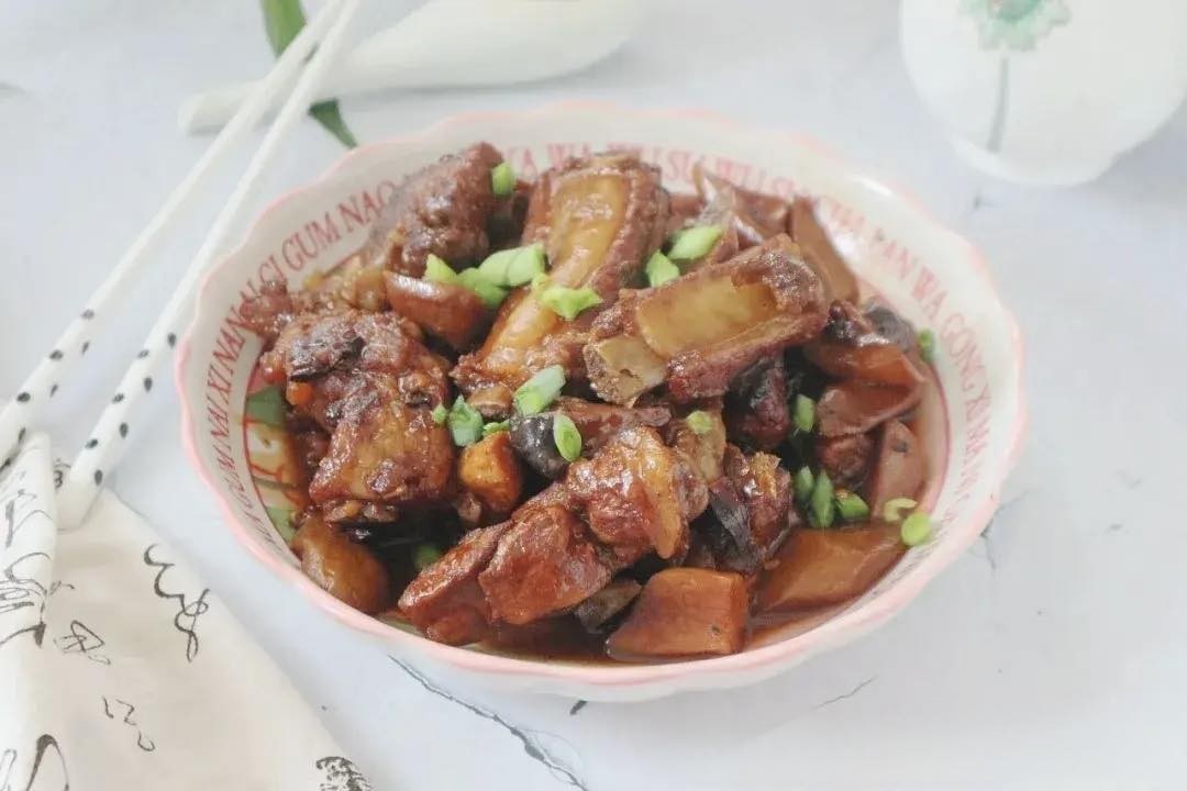 5 công thức nấu sườn heo ngon "quên sầu", thơm nức mũi hoàn hảo cho bữa cơm mùa đông cả gia đình yêu thích - Ảnh 5. 5 công thức nấu sườn heo ngon "quên sầu", thơm nức mũi hoàn hảo cho bữa cơm mùa đông cả gia đình yêu thích - Ảnh 5.