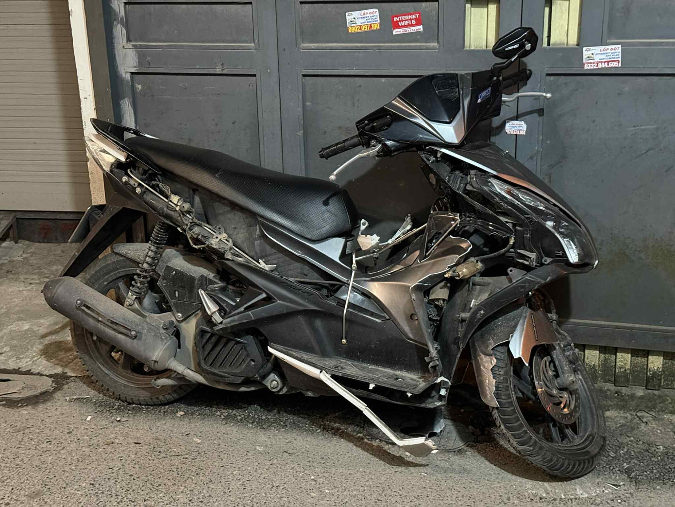 Người dân kể phút ô tô tải đâm liên hoàn loạt phương tiện ở Hà Nội - Ảnh 1.