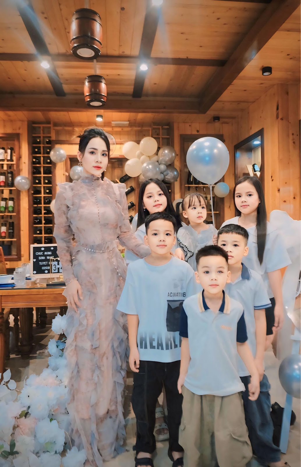 Mẹ 34 tuổi ở Nghệ An sinh 6 con, chồng đi làm xa một mình “cân” hết, chi phí nuôi con mới choáng - Ảnh 5. Mẹ 34 tuổi ở Nghệ An sinh 6 con, chồng đi làm xa một mình “cân” hết, chi phí nuôi con mới choáng - Ảnh 5.