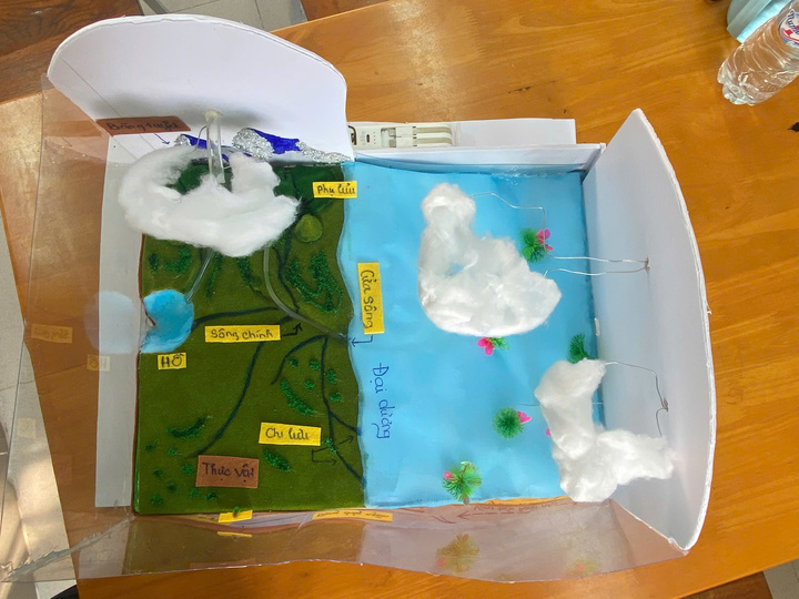 Bất ngờ đề kiểm tra Địa lý mở đầu bằng đoạn hội thoại giữa Nobita và Doraemon - Ảnh 3.