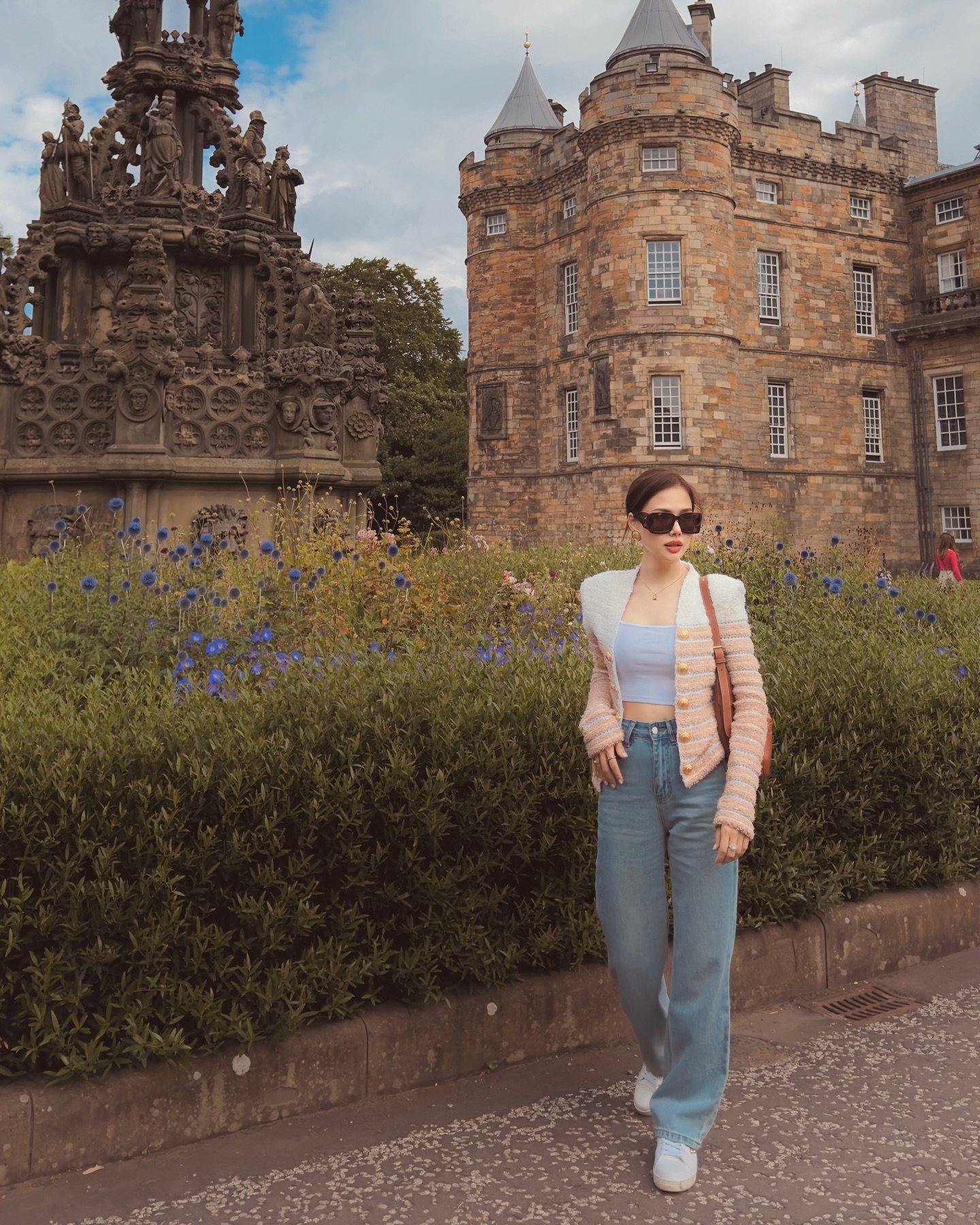 10 set đồ mùa đông cho thấy đẳng cấp thời trang của phu nhân tổng giám đốc tập đoàn nghìn tỷ - Ảnh 7.