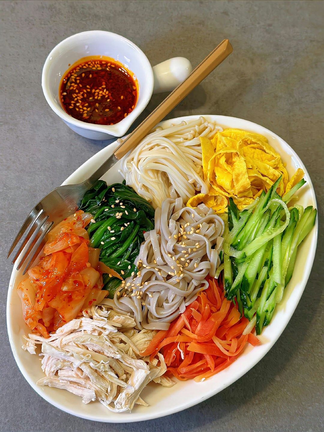 Ở tuổi 45, tôi đã thử 3 cách chia tiền phổ biến của phụ nữ trung niên – và chỉ 1 cách giúp tôi thật sự dư mỗi tháng - Ảnh 2.