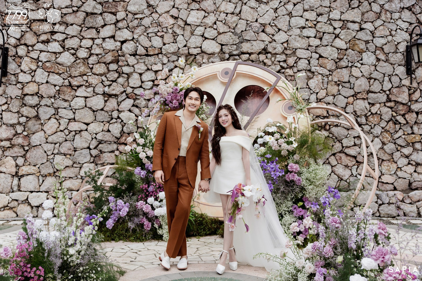 Ngọc Huyền liên tục khóc trong đám cưới với Đình Tú - Ảnh 12.