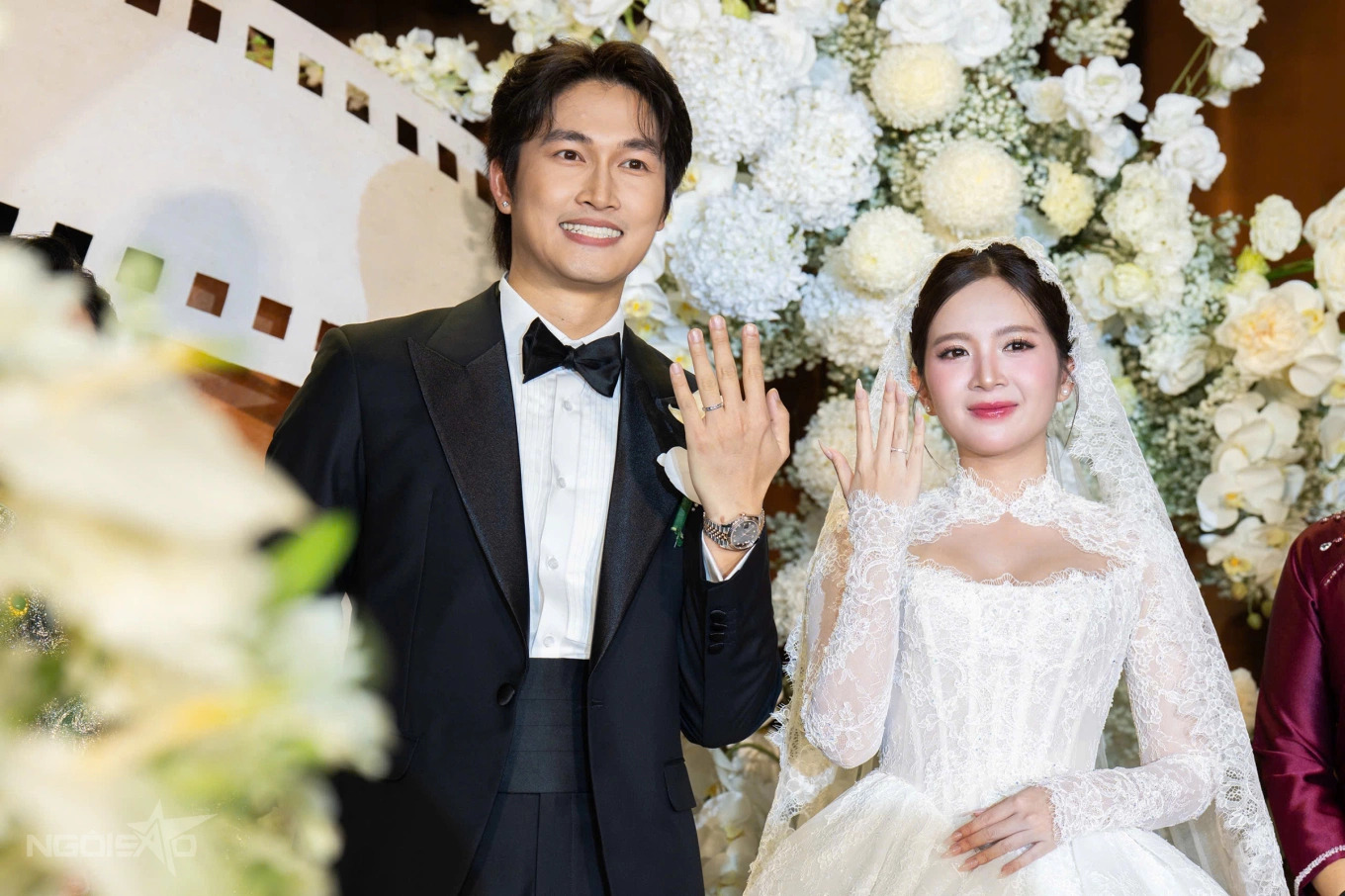 Soi nhanh cặp nhẫn cưới full kim cương của cặp đôi giờ vàng Đình Tú-Ngọc Huyền, mức giá khiến nhiều người bất ngờ - Ảnh 1. Soi nhanh cặp nhẫn cưới full kim cương của cặp đôi giờ vàng Đình Tú-Ngọc Huyền, mức giá khiến nhiều người bất ngờ - Ảnh 1.