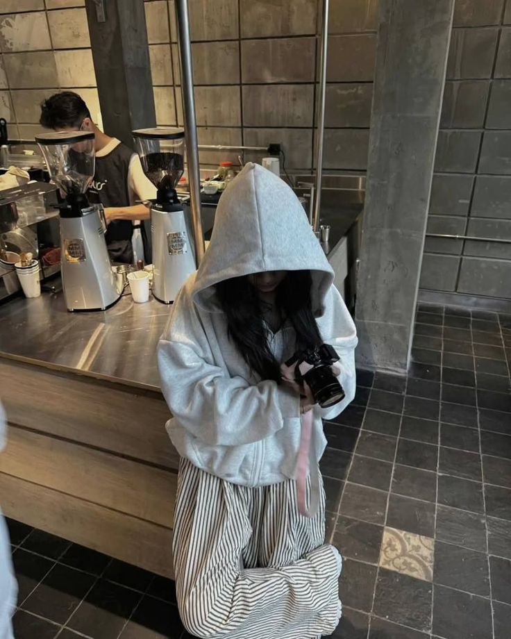 Vì sao người EQ thấp cứ suốt ngày làm 7 điều &quot;ngốc nghếch&quot; này? - Ảnh 1.