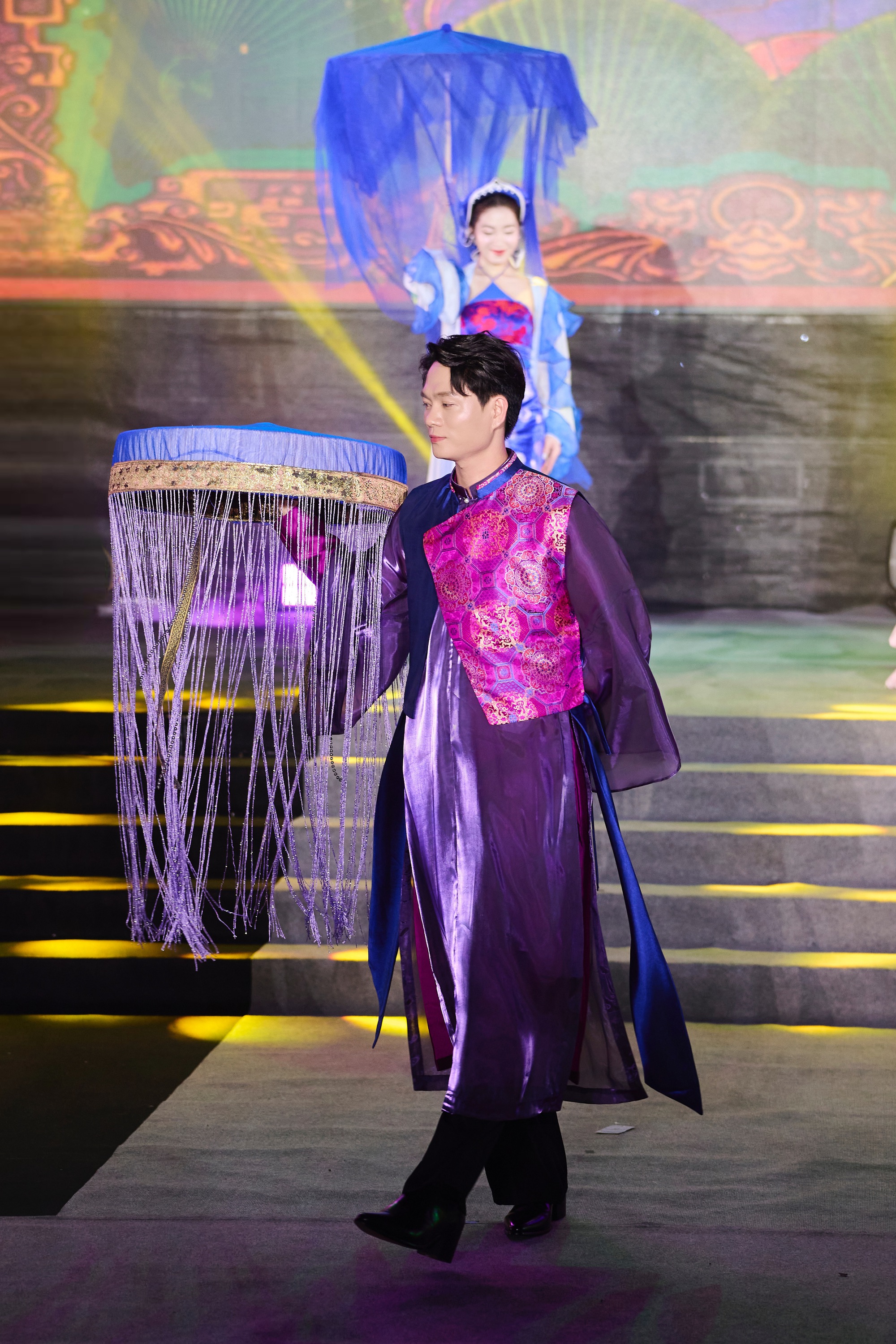 Tuấn Cry thử sức với vai trò mới, run như lần đầu đứng trên sân khấu - Ảnh 2. Tuấn Cry thử sức với vai trò mới, run như lần đầu đứng trên sân khấu - Ảnh 2.