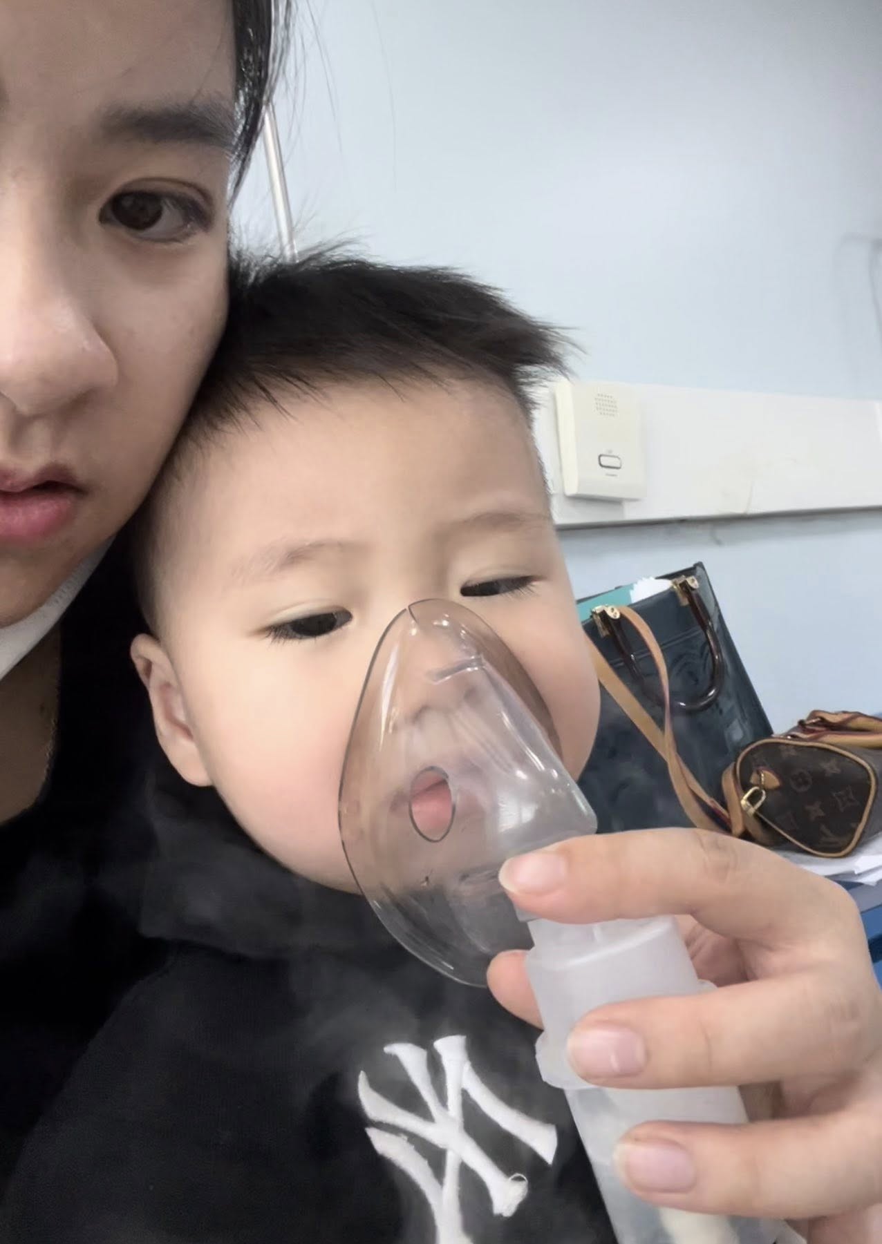 Em bé 9 tháng vật vã 9 ngày trong viện vì nhiễm RSV: Mẹ đừng chủ quan vì RSV không trừ 1 ai!- Ảnh 5.