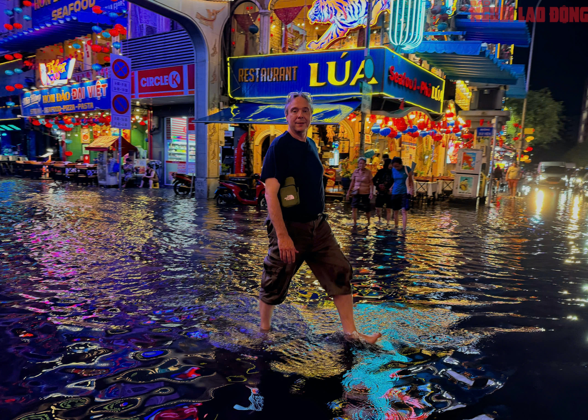 - Ảnh 10. - Ảnh 10.