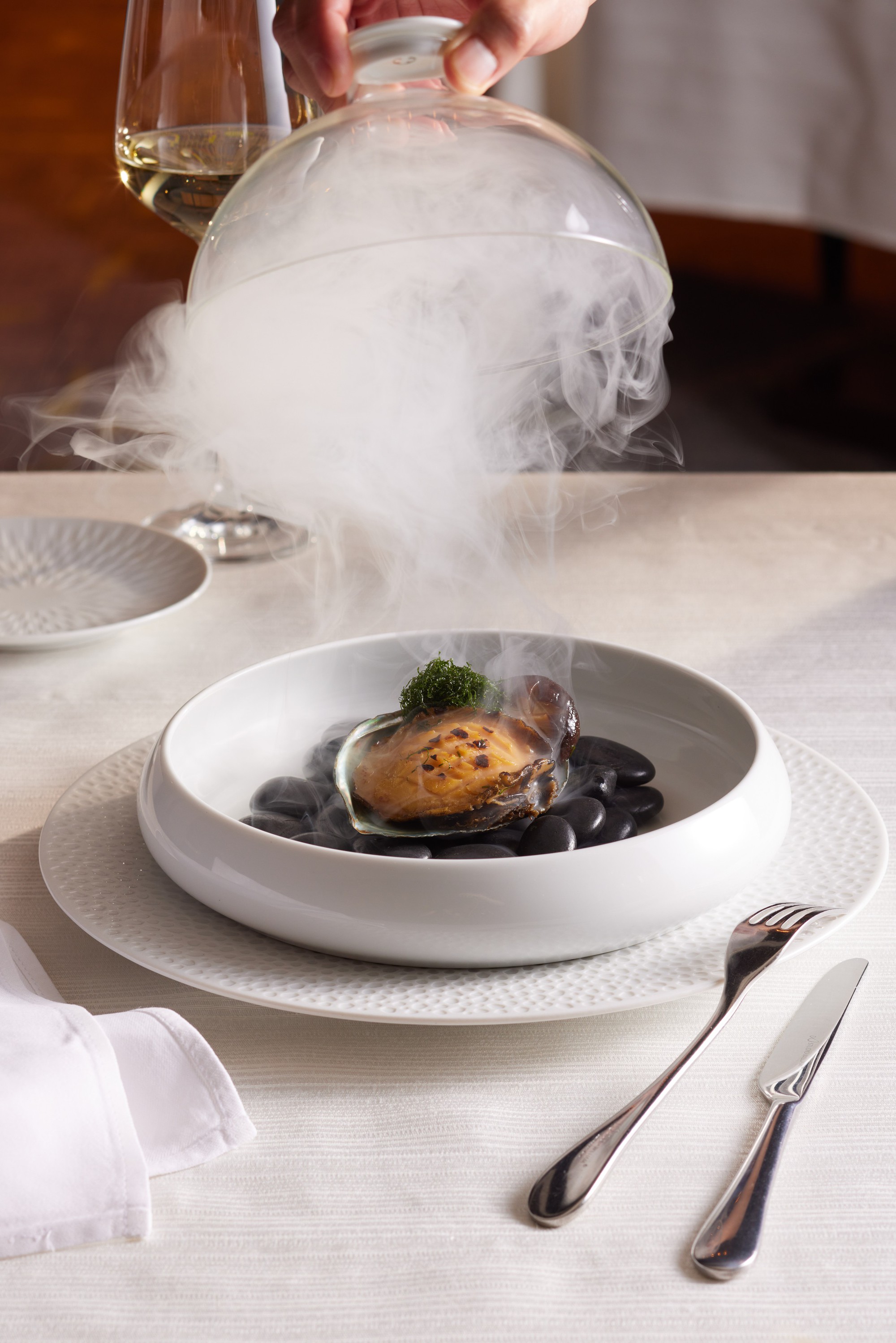 Mỹ vị bốn bán cầu hội tụ trong hành trình ẩm thực mới của Hemispheres Steak & Seafood Grill- Ảnh 8.